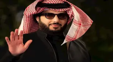 تركي آل الشيخ يروج لمسرحية “البقاء للأصيع” ضمن فعاليات بطولة كأس العالم للرياضات الإلكترونية